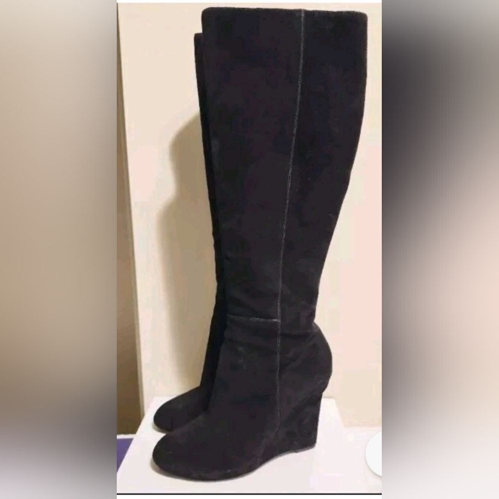 Vera Wang "Lavender Label" Black Suede Wedge Heel Knee-High Boots Sz.9 Ret. $395